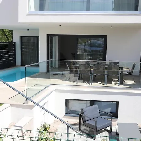 Brand New With Private Pool Njivice