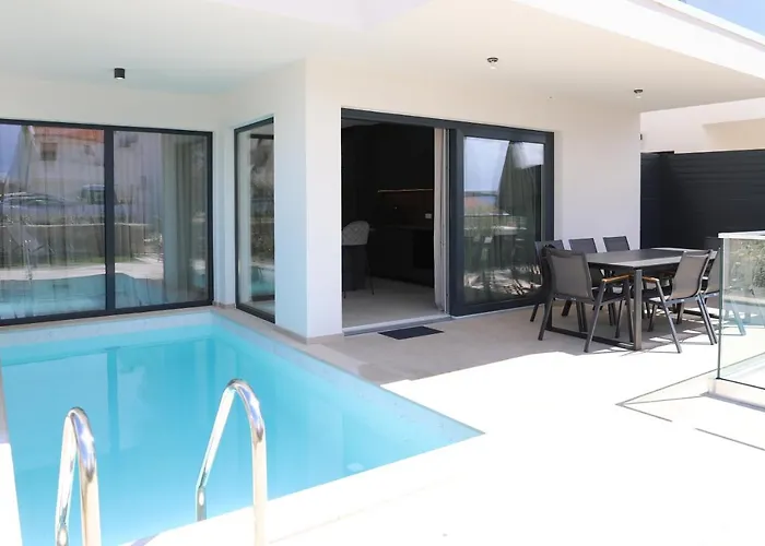 Brand New With Private Pool Njivice