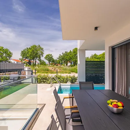 Brand New With Private Pool Διαμέρισμα Njivice